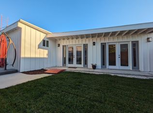 946 1/2 E 67th St, Inglewood, CA 90302