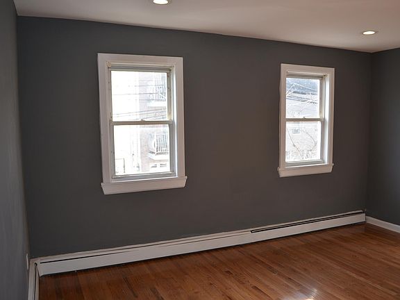 5th image of 90 Beacon Ave