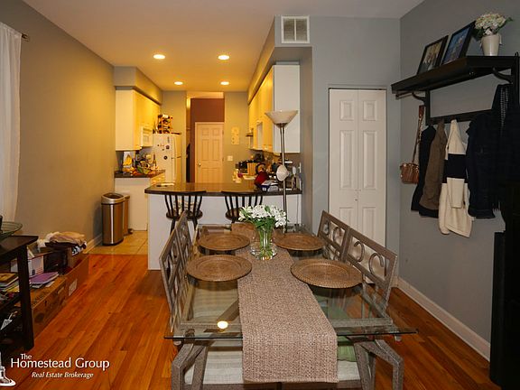 5th image of 3835 N Southport Ave #Two