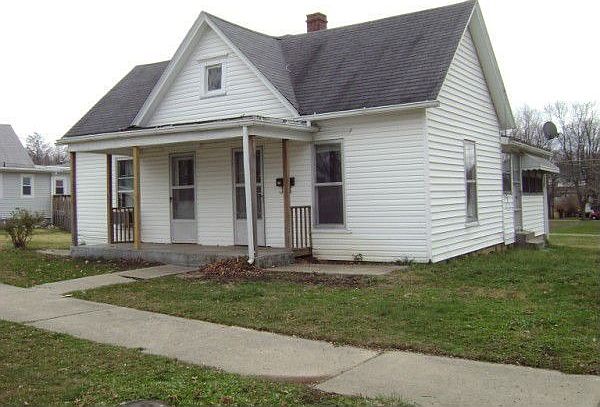 1st image of 401 E Tucker St