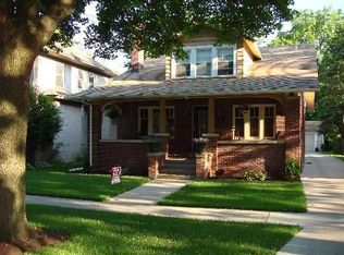 918 Garfield Ave, Aurora, IL 60506