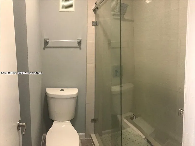 15285 SW 107th Ln #206 — Photo 13