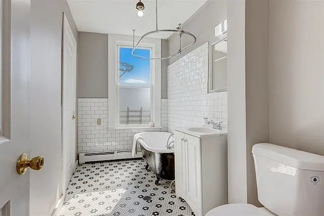 69 Jewett Ave #2 — Photo 9