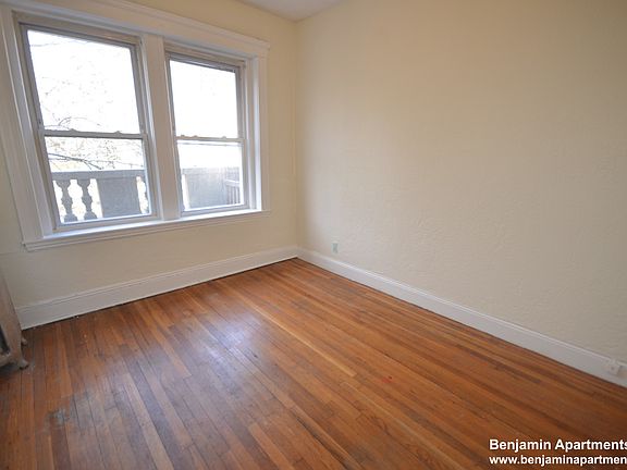 2nd image of 15 Egremont Rd #23
