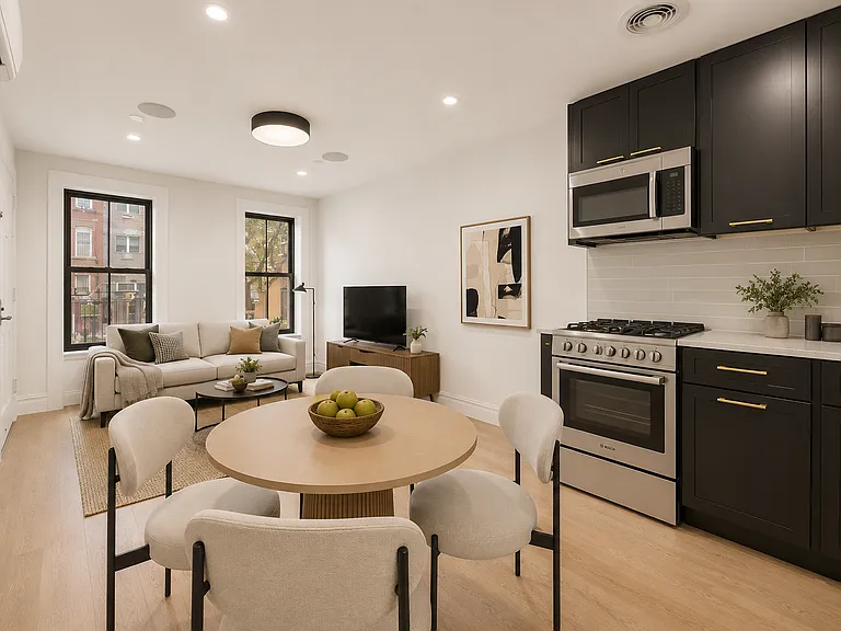 1014 Putnam Ave #1 — Photo 2