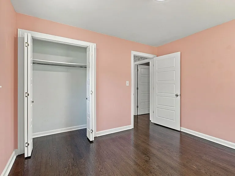 800 Oak St — Photo 22