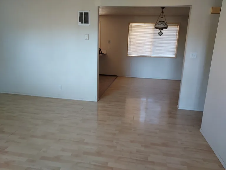 2145 Primrose St — Photo 11