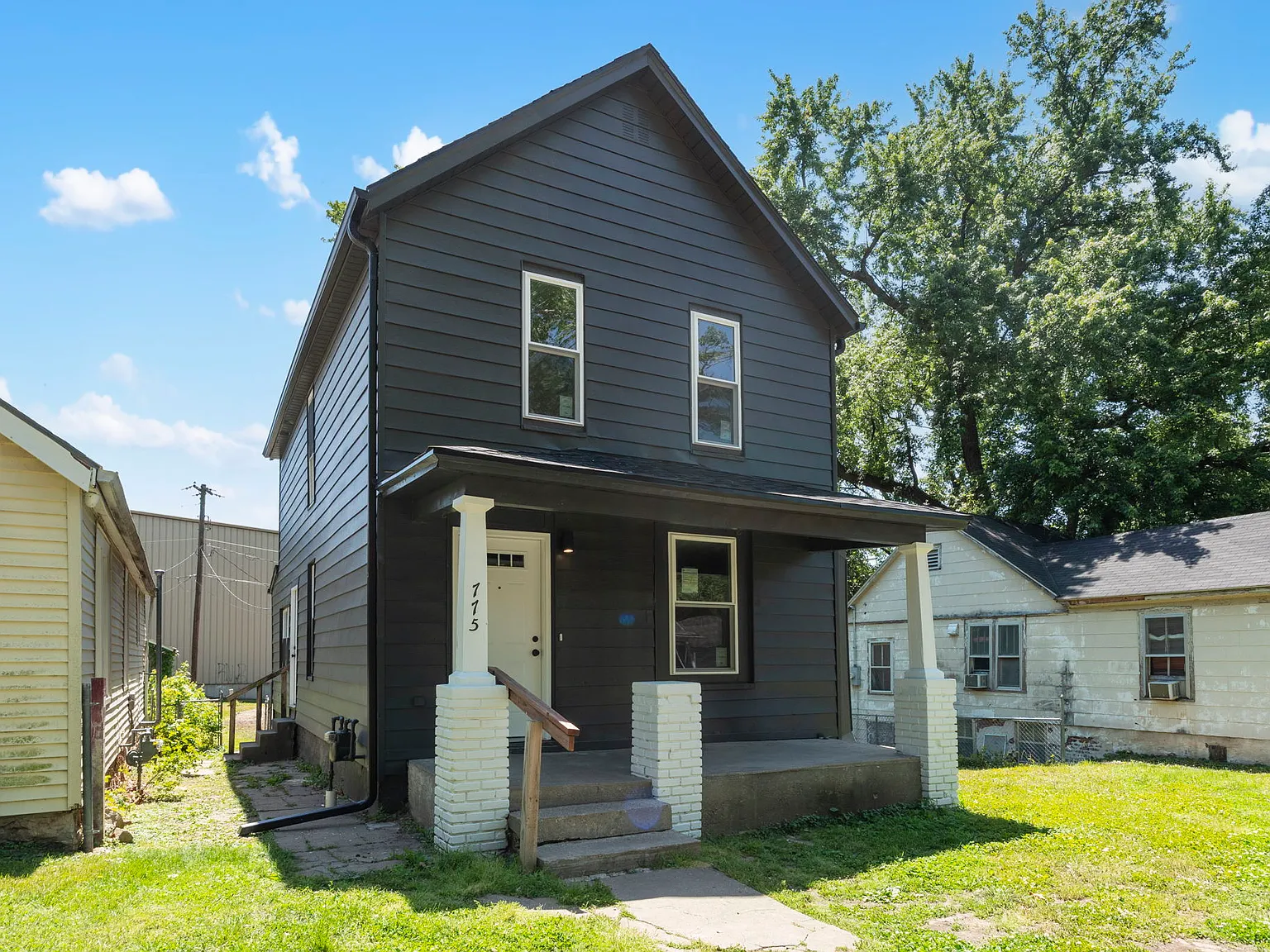 4 bed, 1374 sqft, $1,800 — Photo 1