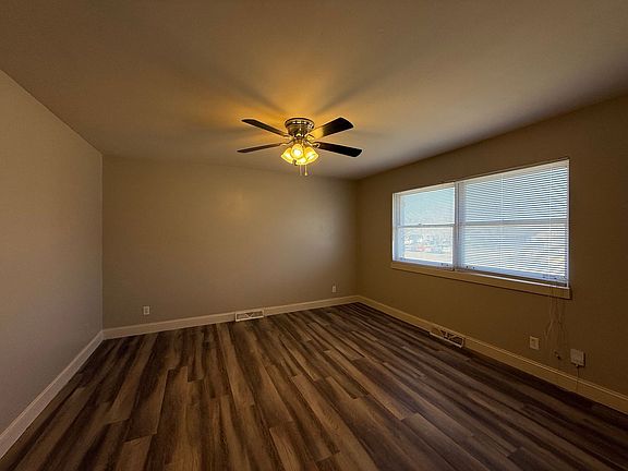 4th image of 2459 S Saint Clair St