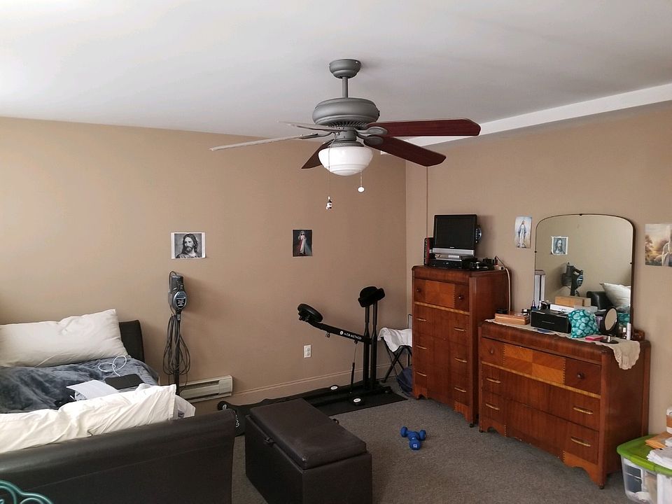 2nd image of 683 Downes Ave