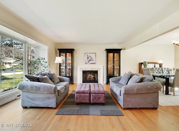 3rd image of 251 Park Dr