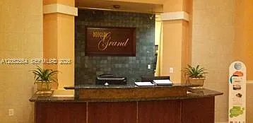 Douglas Grand Condo — Photo 2