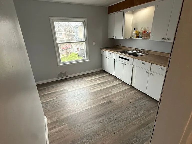 479 B St — Photo 2