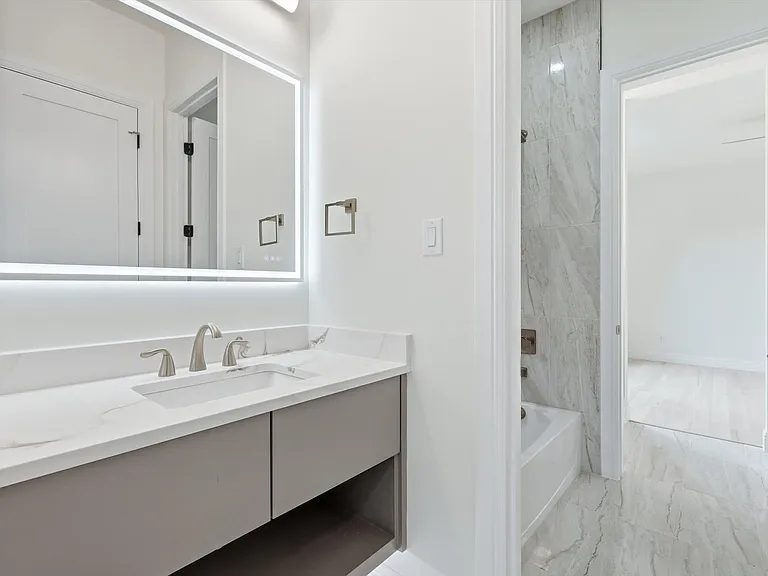 3135 Walnut Hill Ln — Photo 28