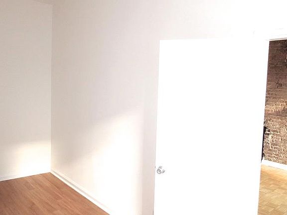 4th image of 18 W 75th St APT 5B