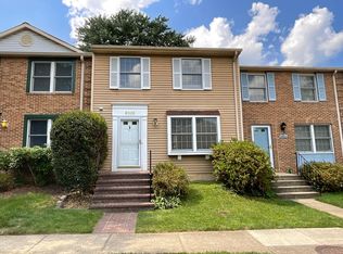 6826 Deer Spring Ct, Falls Church, VA 22043