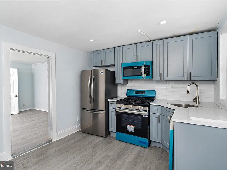 10 Lytle St #4 — Photo 7