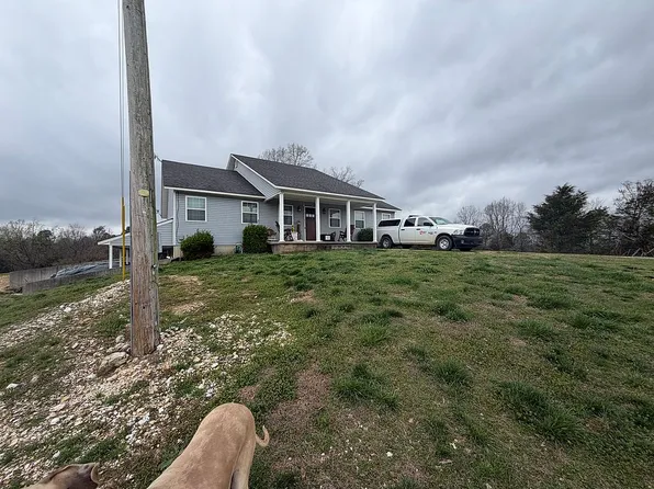 711 E Red Barn Rd, Cave City, AR 72521