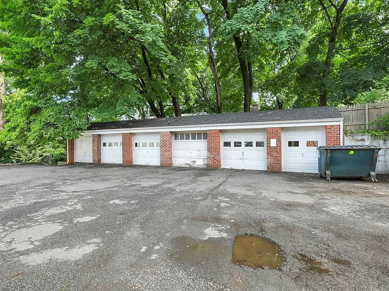 179 Christie Heights St #B — Photo 20