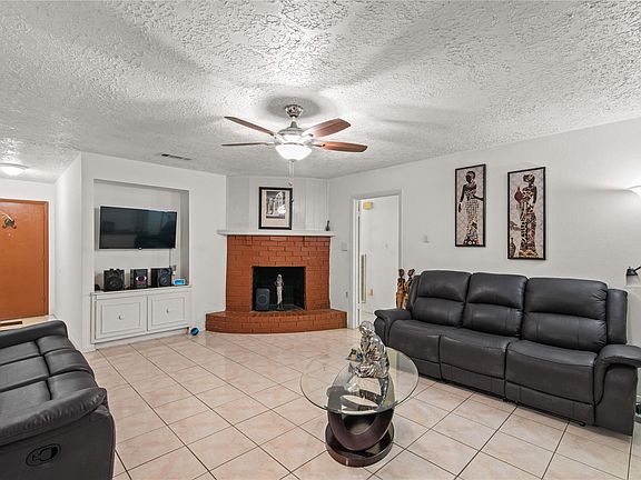 4th image of 11515 Ensbrook Dr