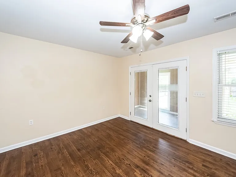 2126 State Rd — Photo 5