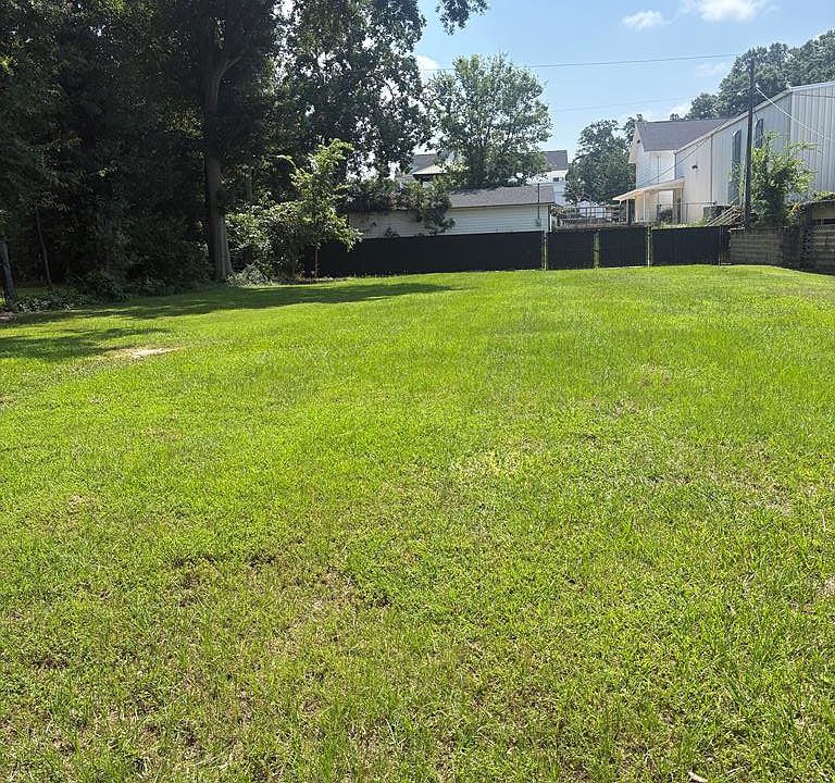 1st image of 523 N 6th Ave
