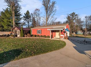 4153 Bayview Dr, Beaverton, MI 48612