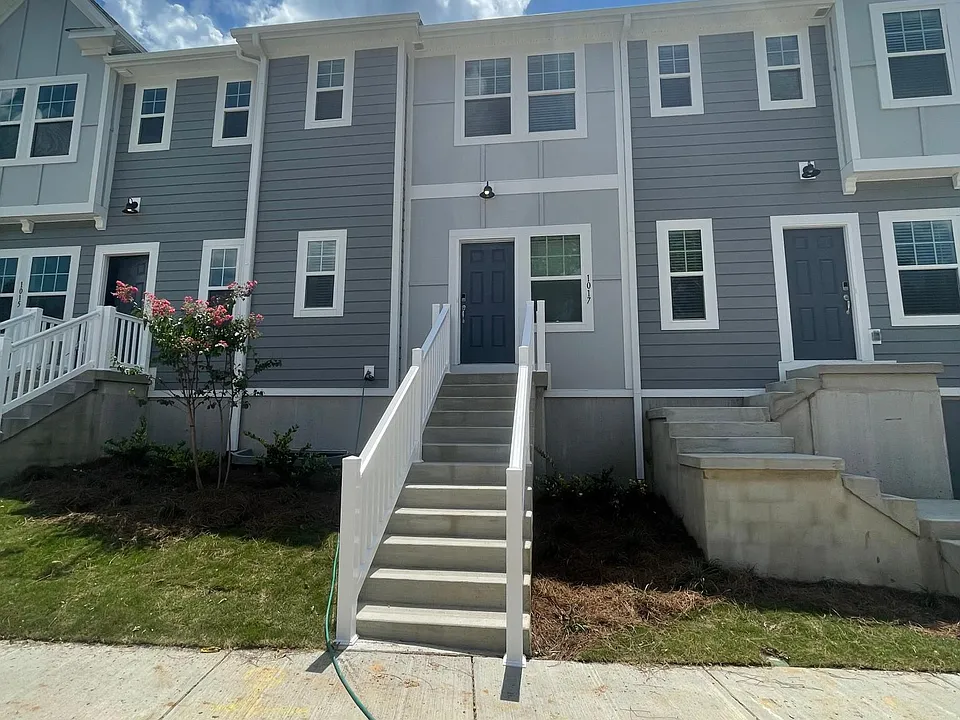 1017 Maltby St