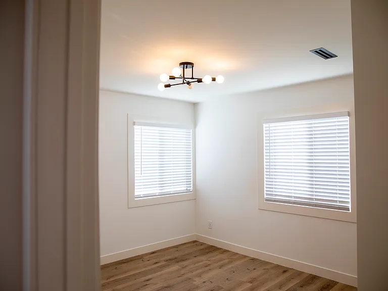 5523 W 119th Pl — Photo 12