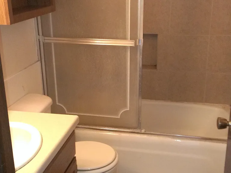 904 Hackberry Dr #3 — Photo 2