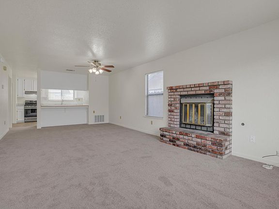 4th image of 1535 Springville Way