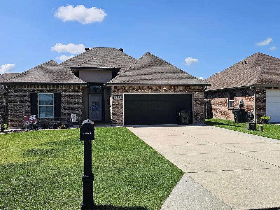 427 Christopher Dr