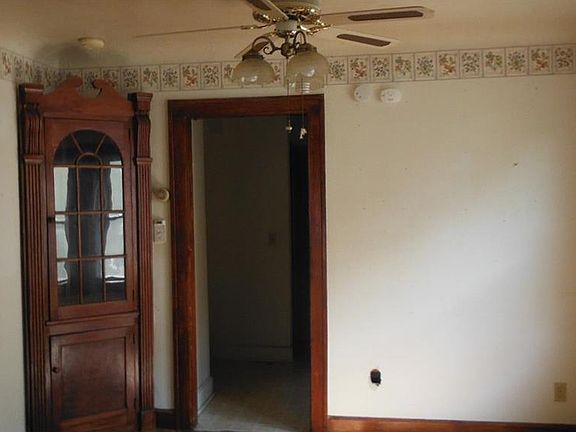 3rd image of 14120 Lakota Ave