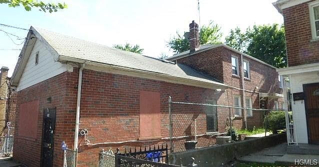 1st image of 704 S 5th Ave