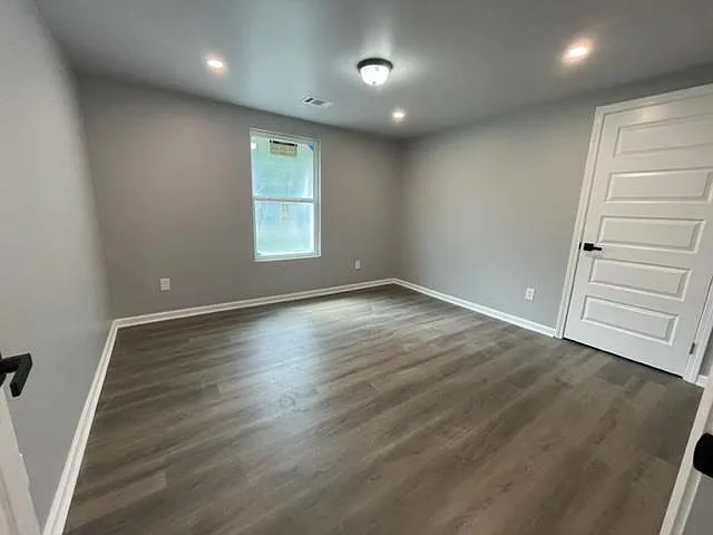 1274 Benton St NW — Photo 8