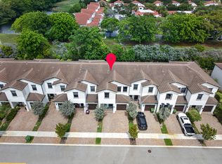 223 SW 159th Ter, Pembroke Pines, FL 33027
