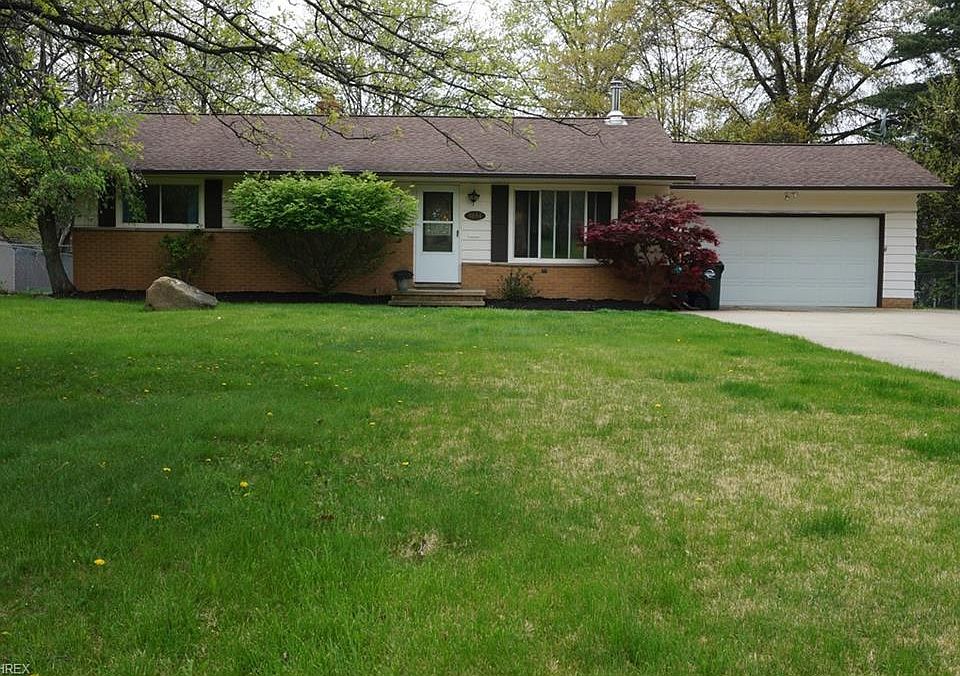 1st image of 8684 Parkdale Dr