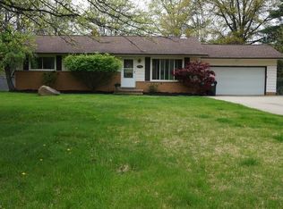 8684 Parkdale Dr, North Royalton, OH 44133
