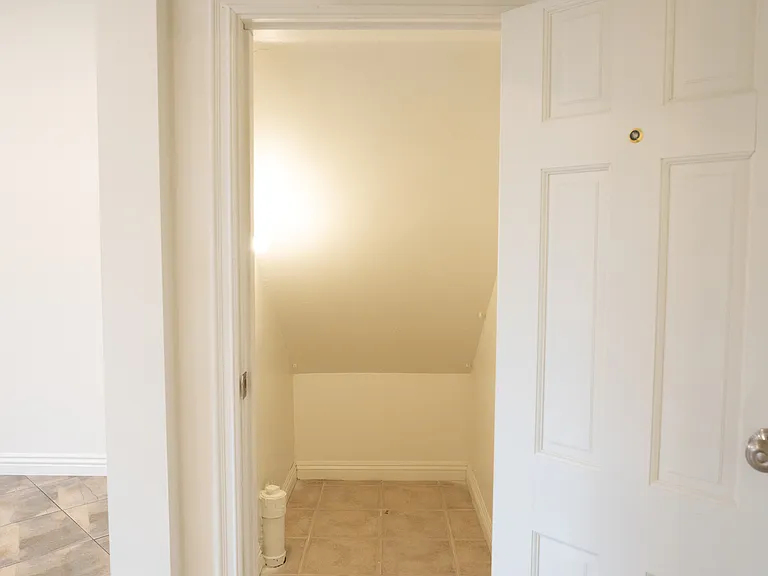 6734 Tampa Ave — Photo 21