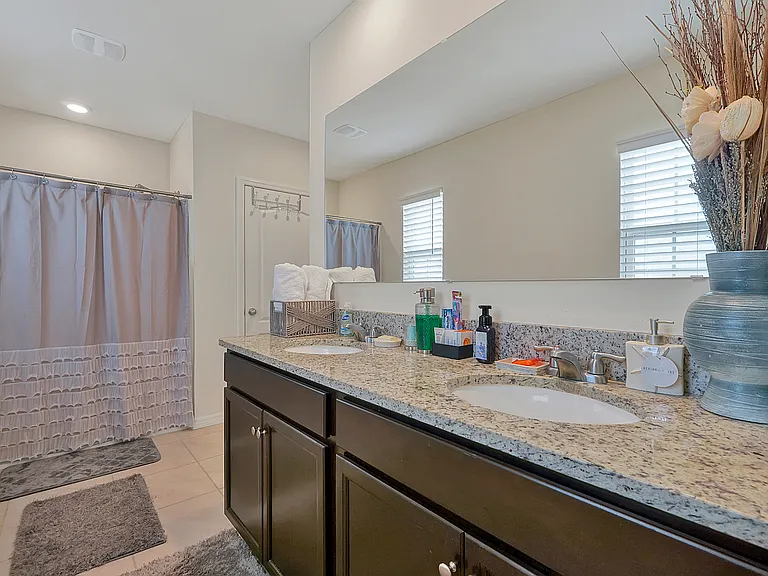 9673 Black Walnut Dr — Photo 36