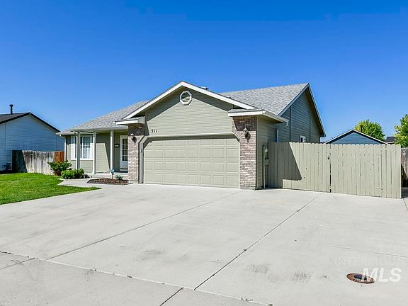 3rd image of 511 S Bonneville Dr