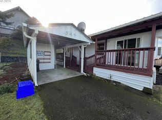 549 Puerto Vista Dr, Coos Bay, OR 97420