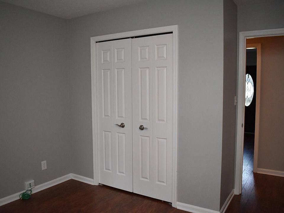 1104 Herr Ln, Louisville, KY 40222 Zillow