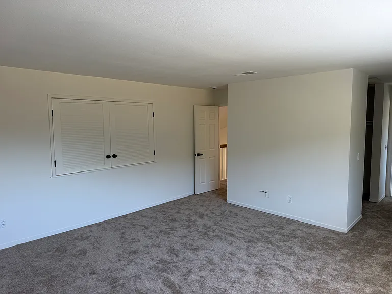 427 Bloom Ln — Photo 24