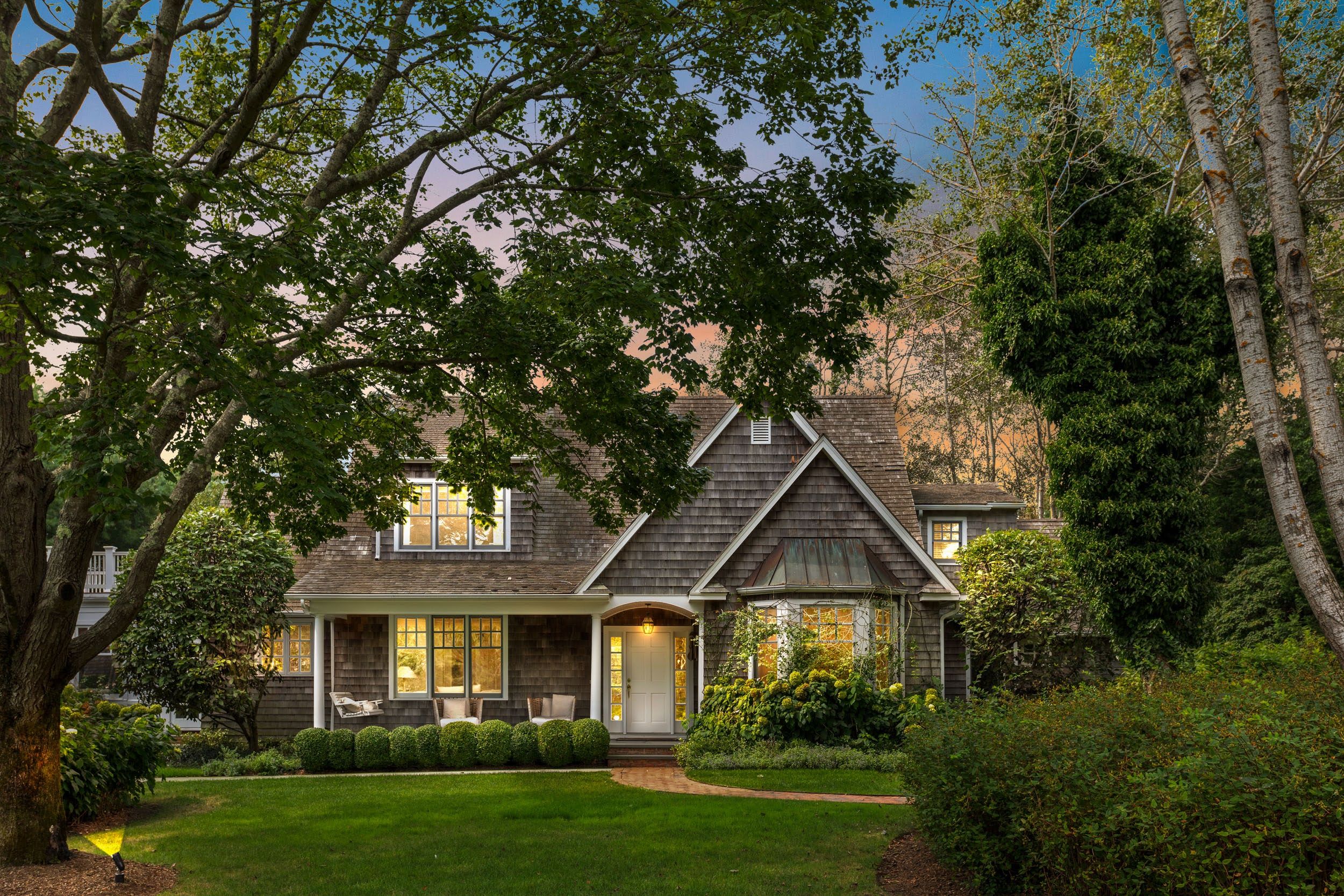 52 Old Barn Ln in Sagaponack Out East