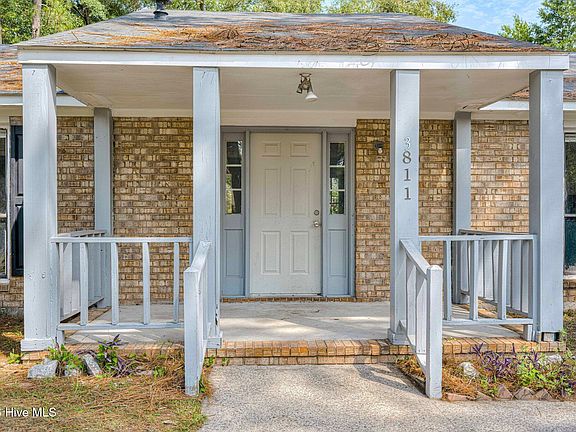 2nd image of 3811 Beacon Drive