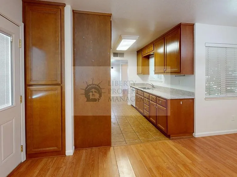 3801 Tenby Way — Photo 7