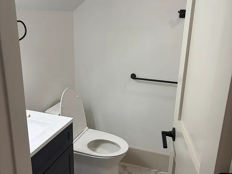 273 Ashley Ave — Photo 6