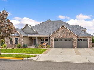 925 Buck Point St, Central Pt, OR 97502