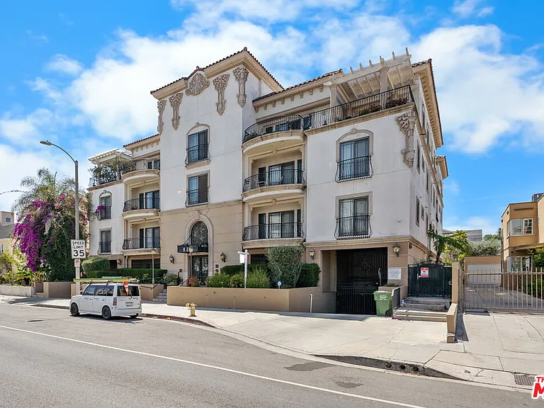 837 Crenshaw Blvd #301 — Photo 3